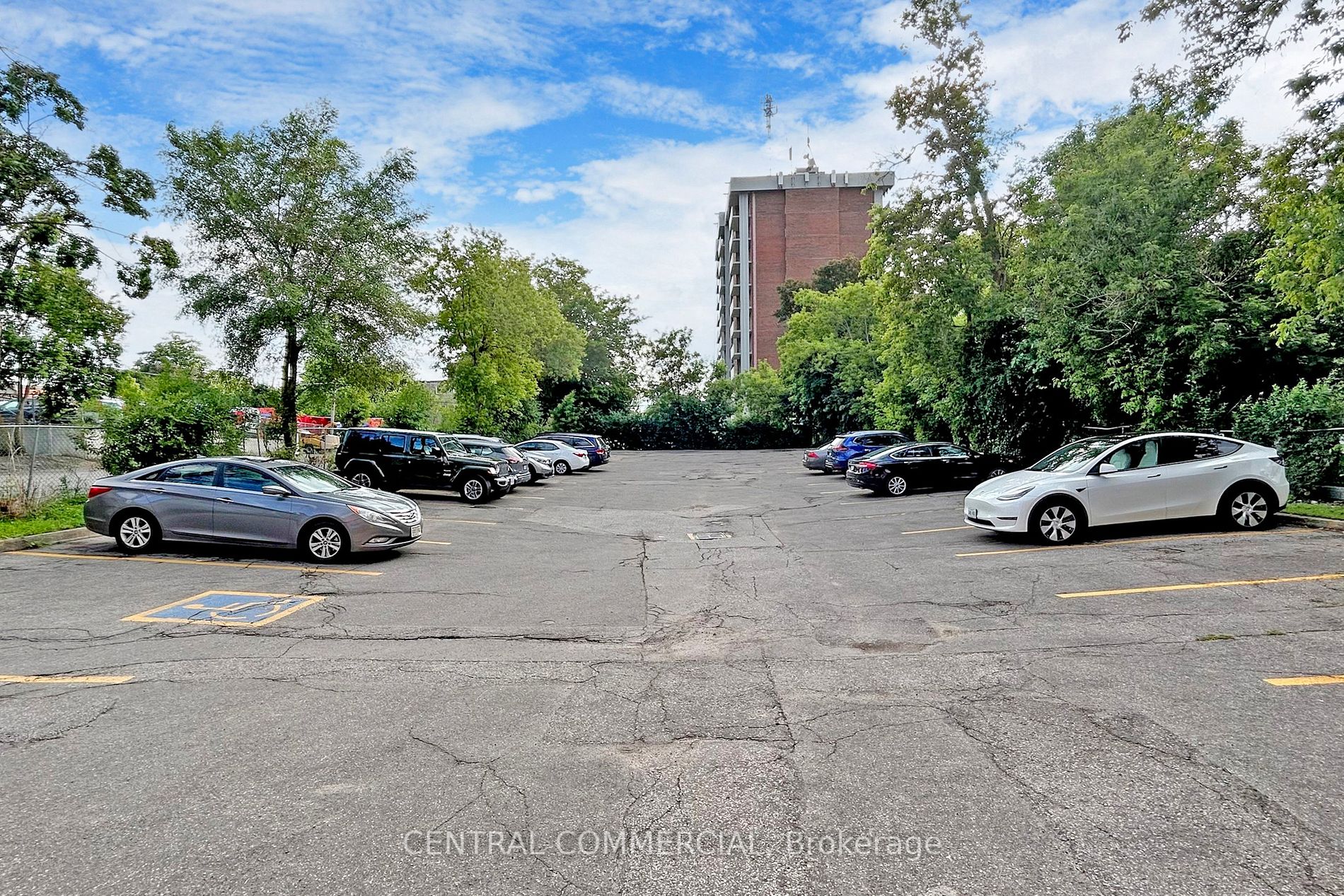 10168 Yonge St, #204
