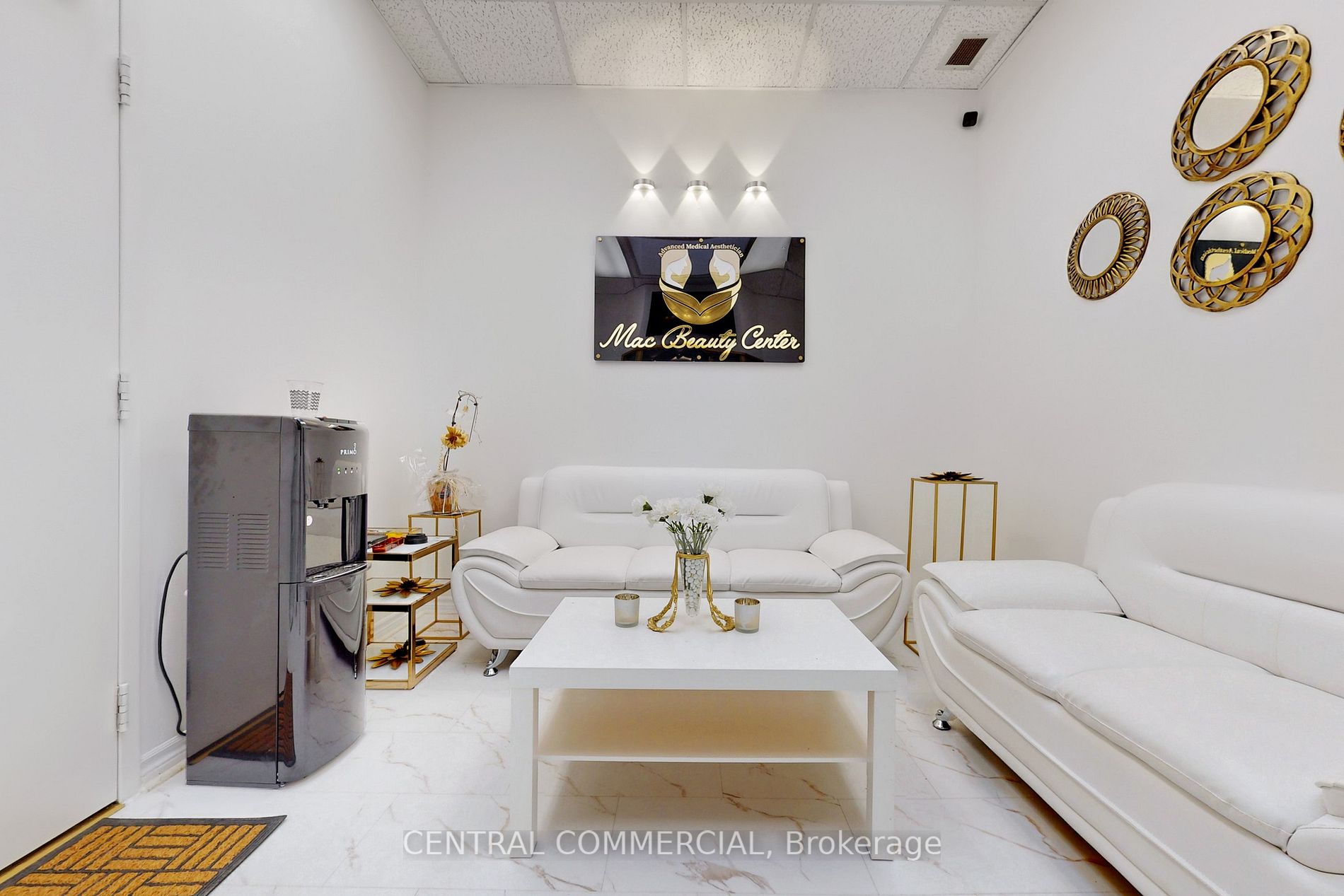 10168 Yonge St, #204