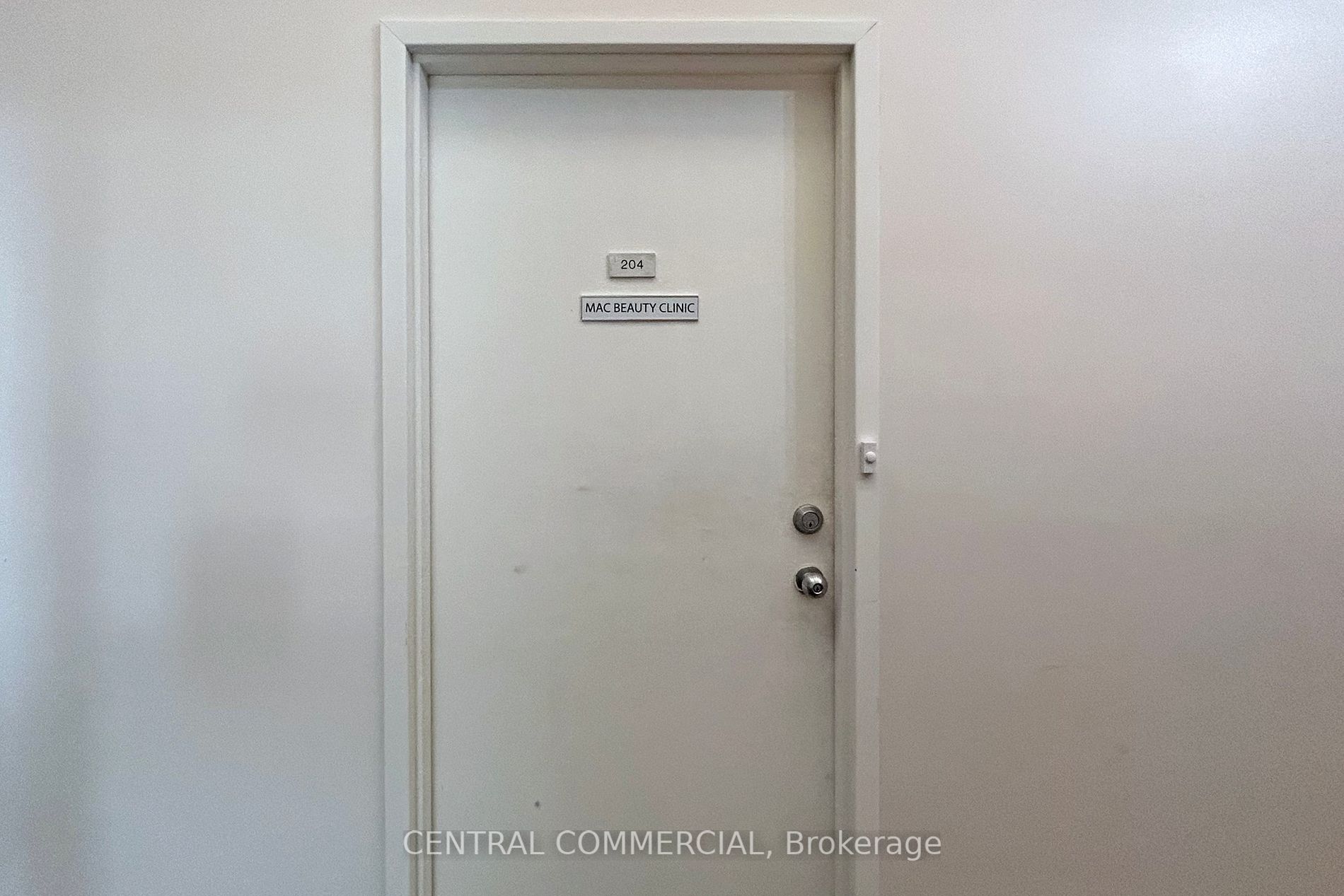 10168 Yonge St, #204