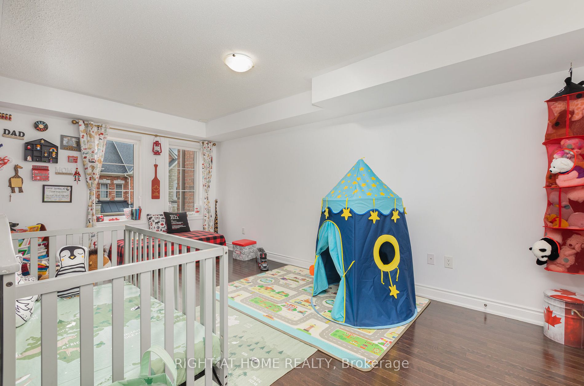 1331 Major Mackenzie Dr, #124