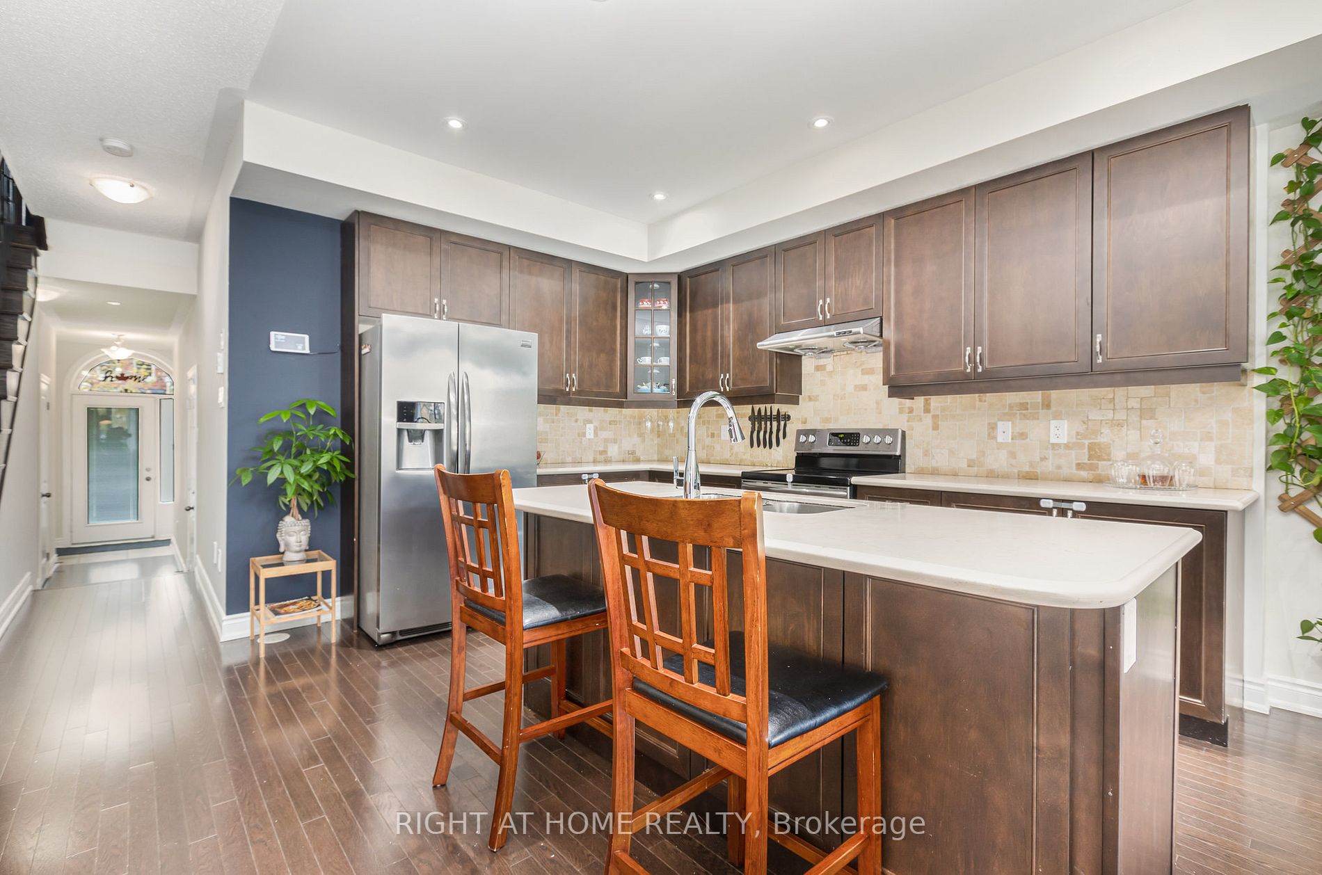 1331 Major Mackenzie Dr, #124