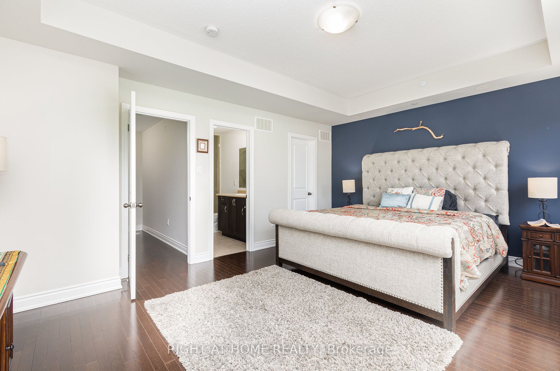 1331 Major Mackenzie Dr, #124