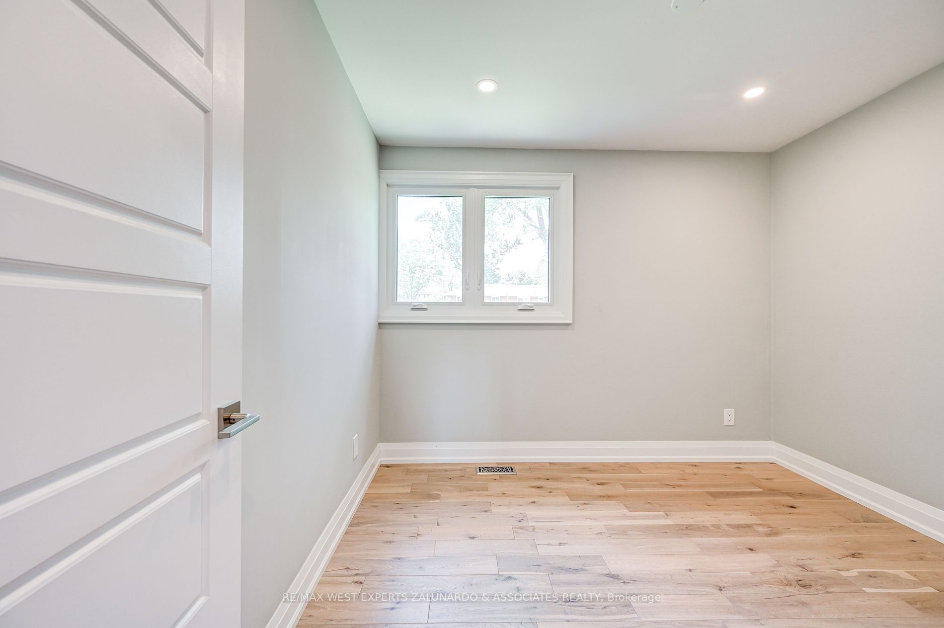 5 Osler Crt