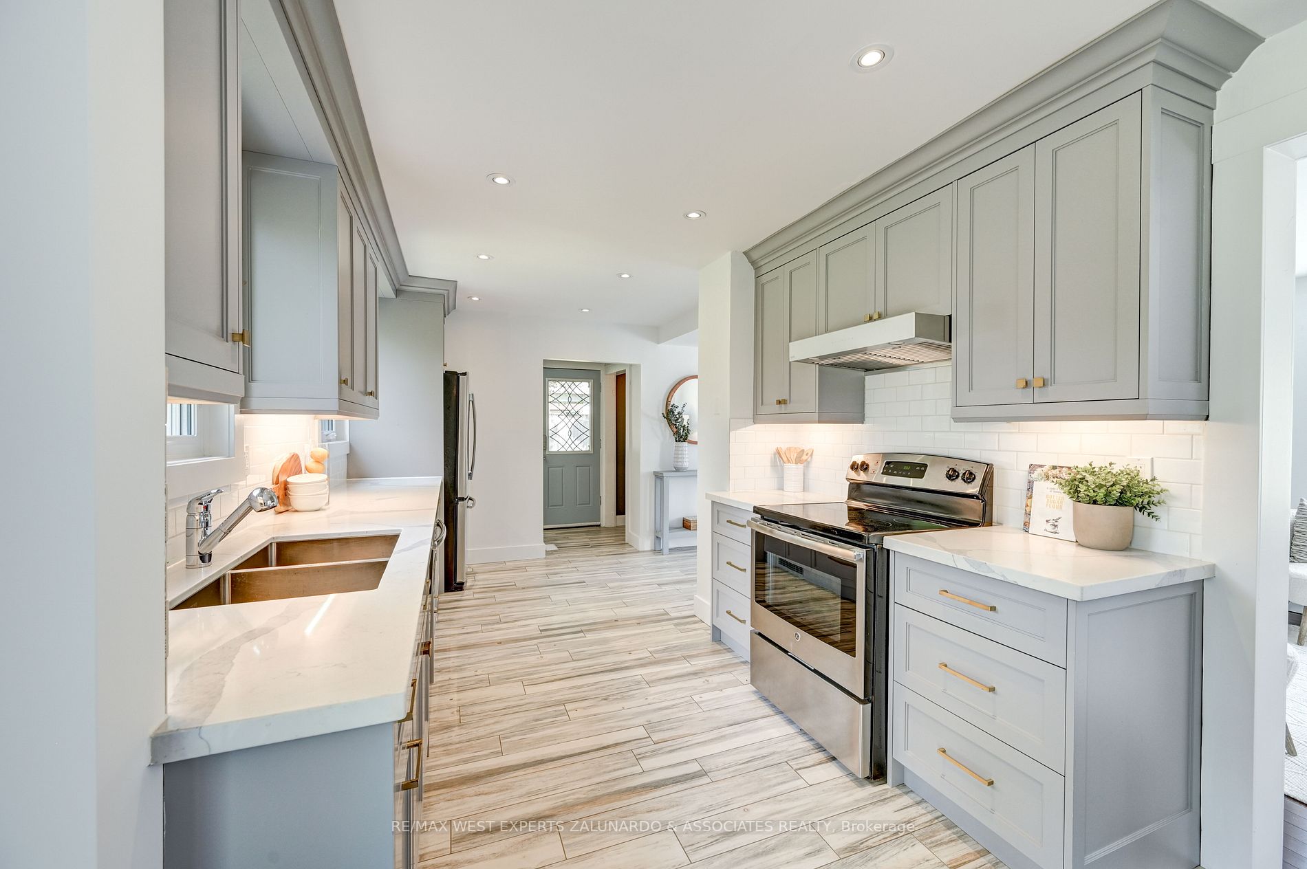 5 Osler Crt