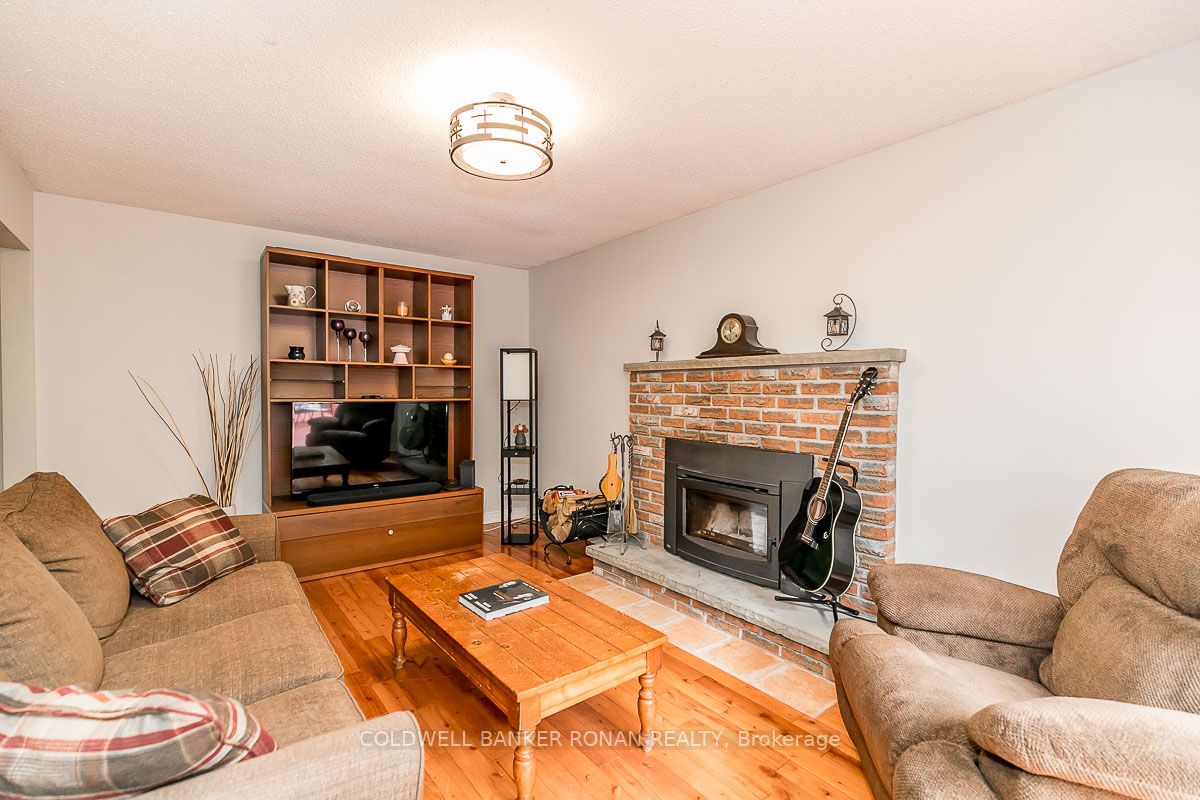 6 Brown St