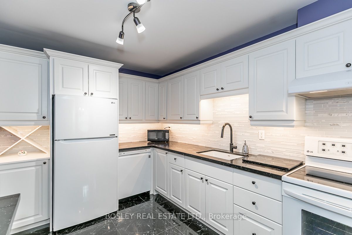 200 Holland Crt, #310