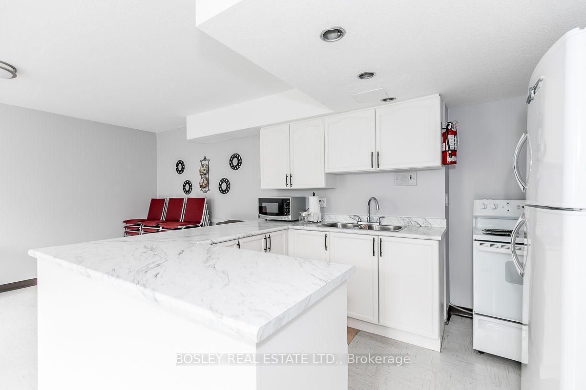 200 Holland Crt, #310
