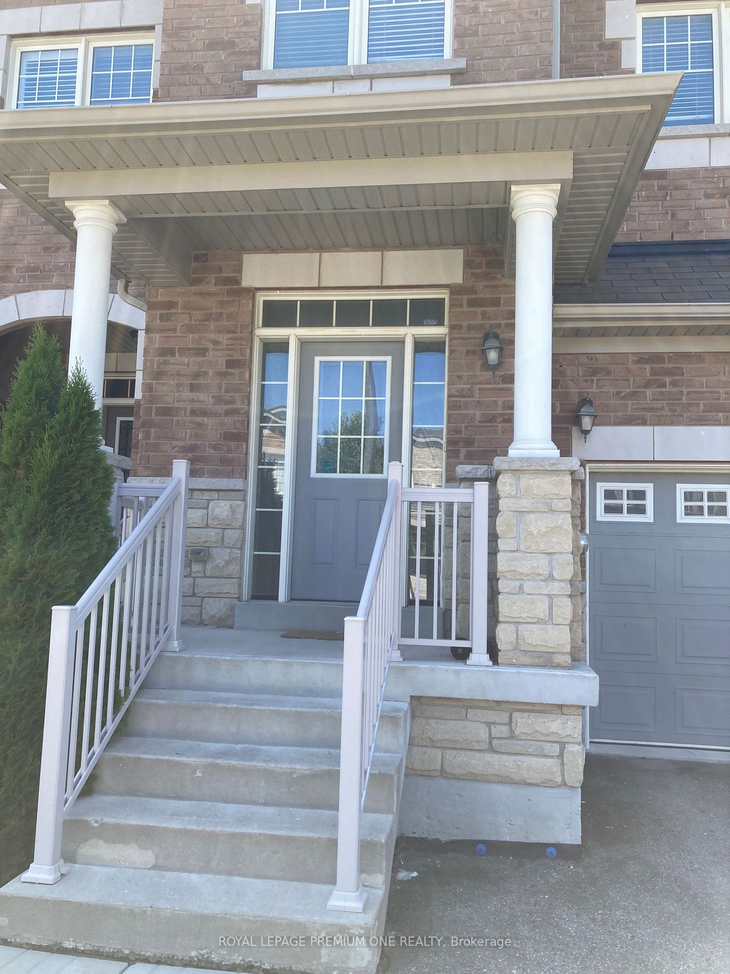 16 Belfry Dr