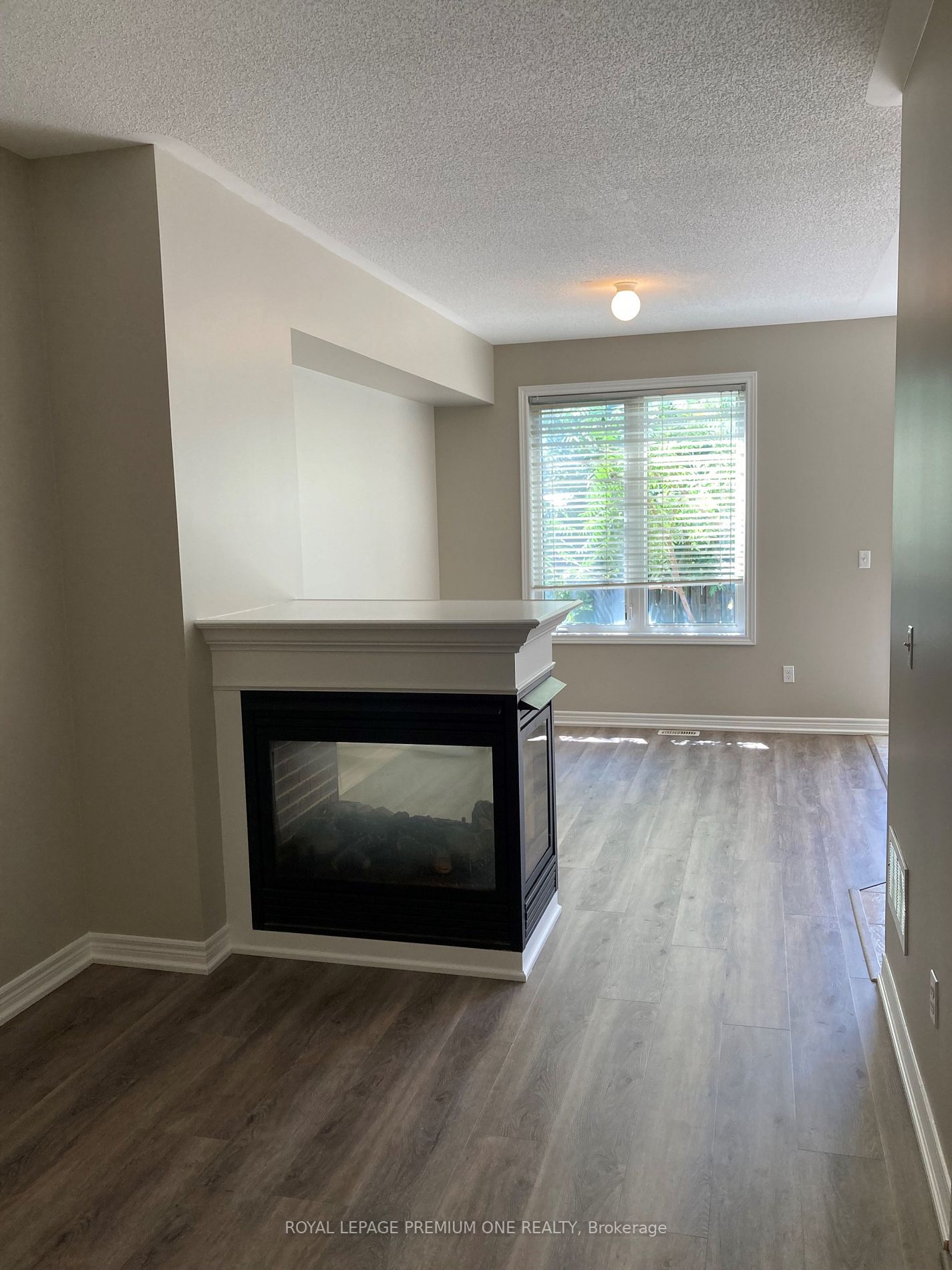 16 Belfry Dr