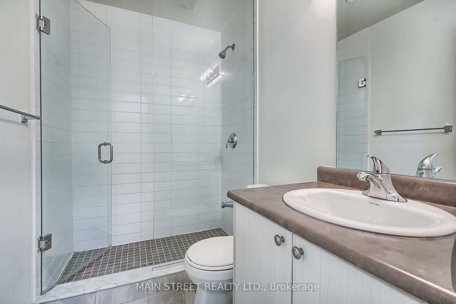 128 Barrie St, #106