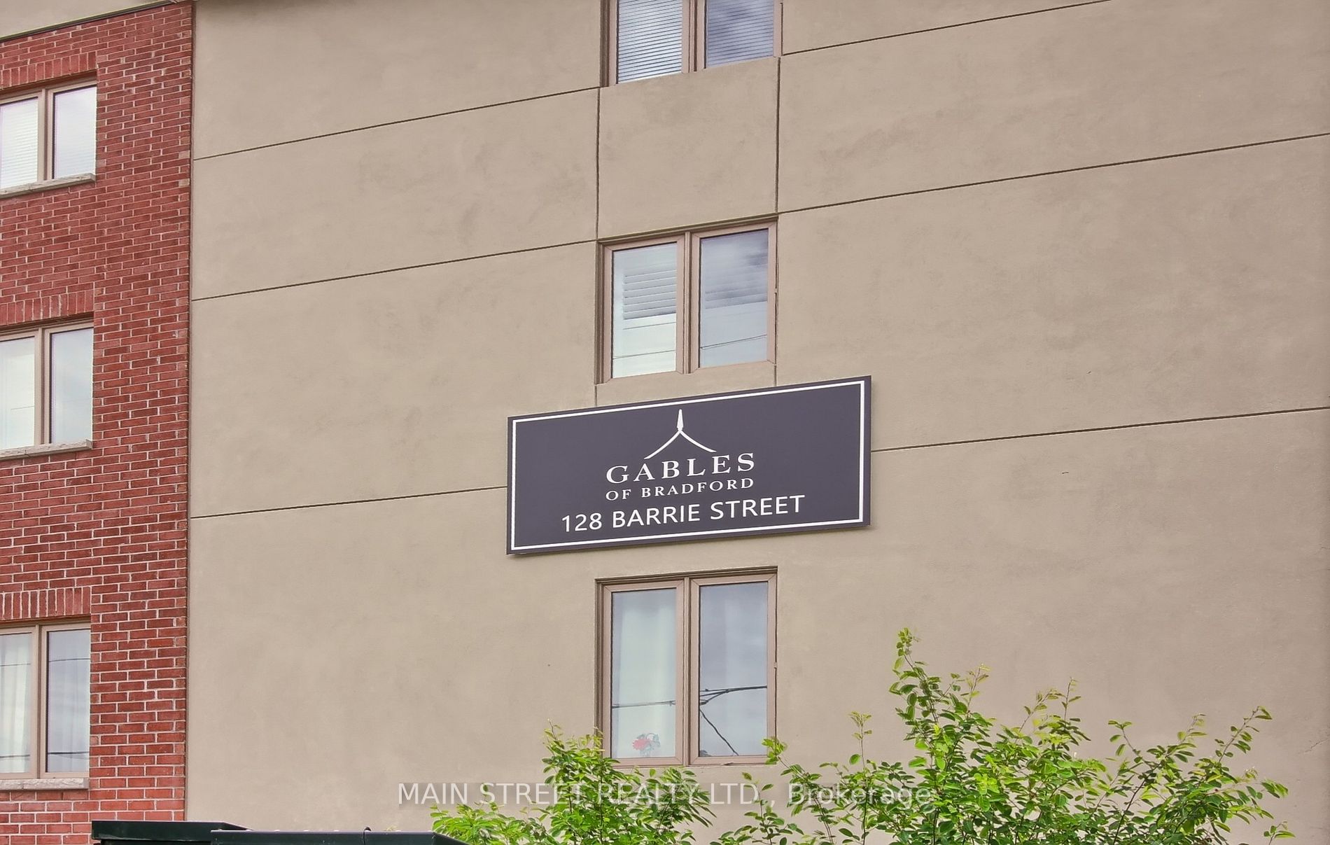 128 Barrie St, #106