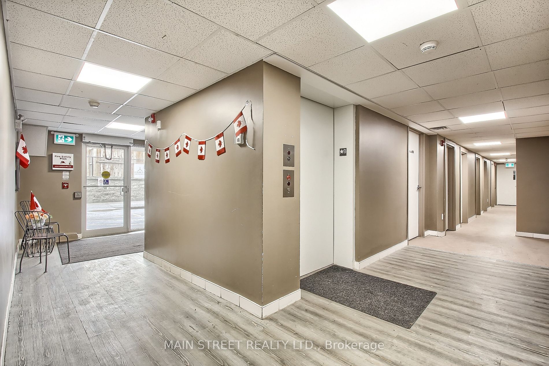 128 Barrie St, #106