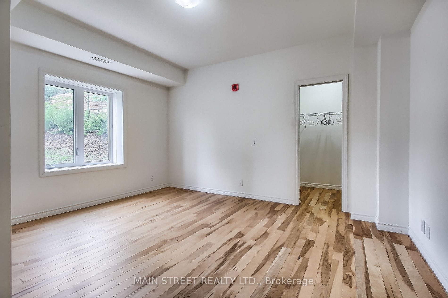 128 Barrie St, #106