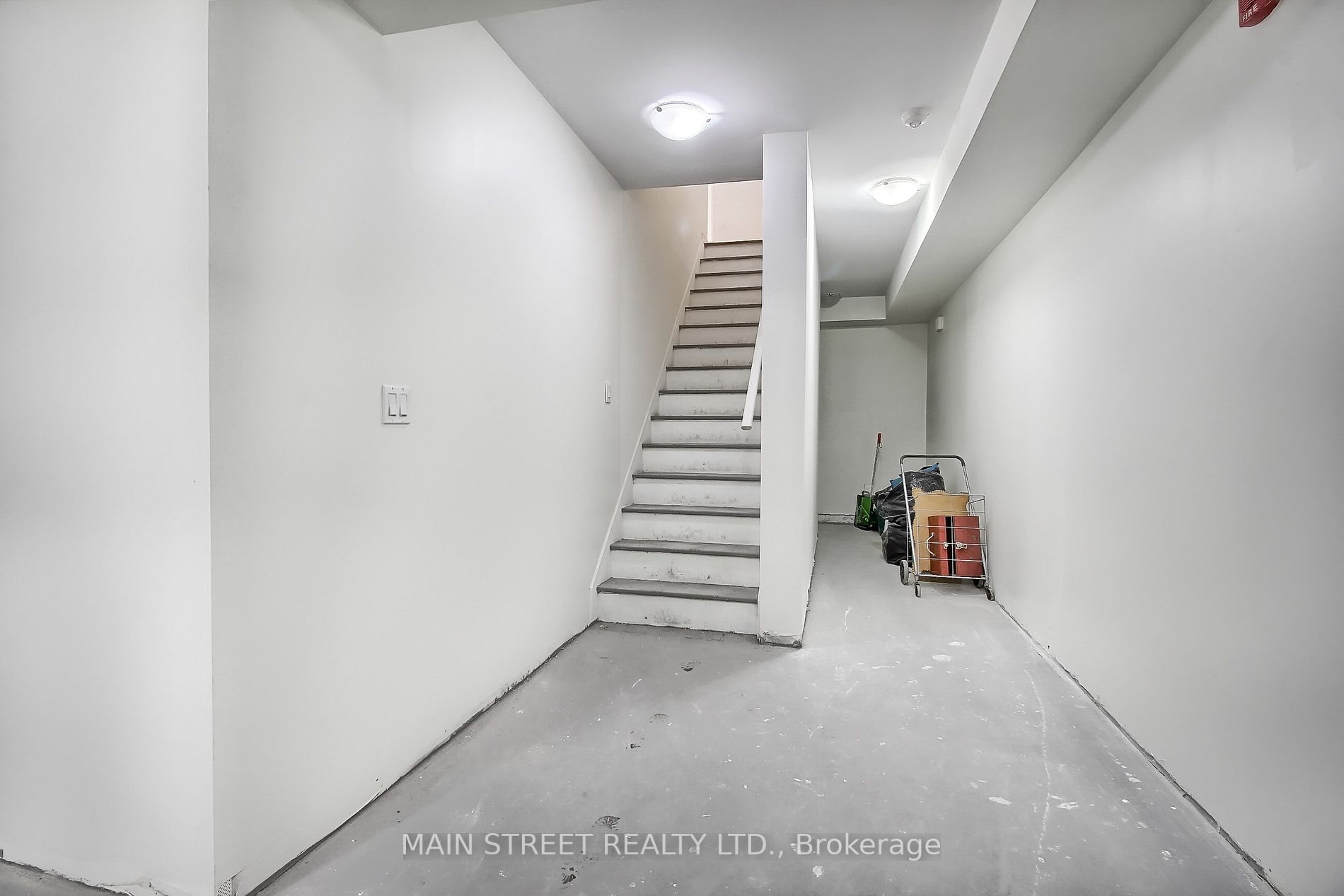 128 Barrie St, #106