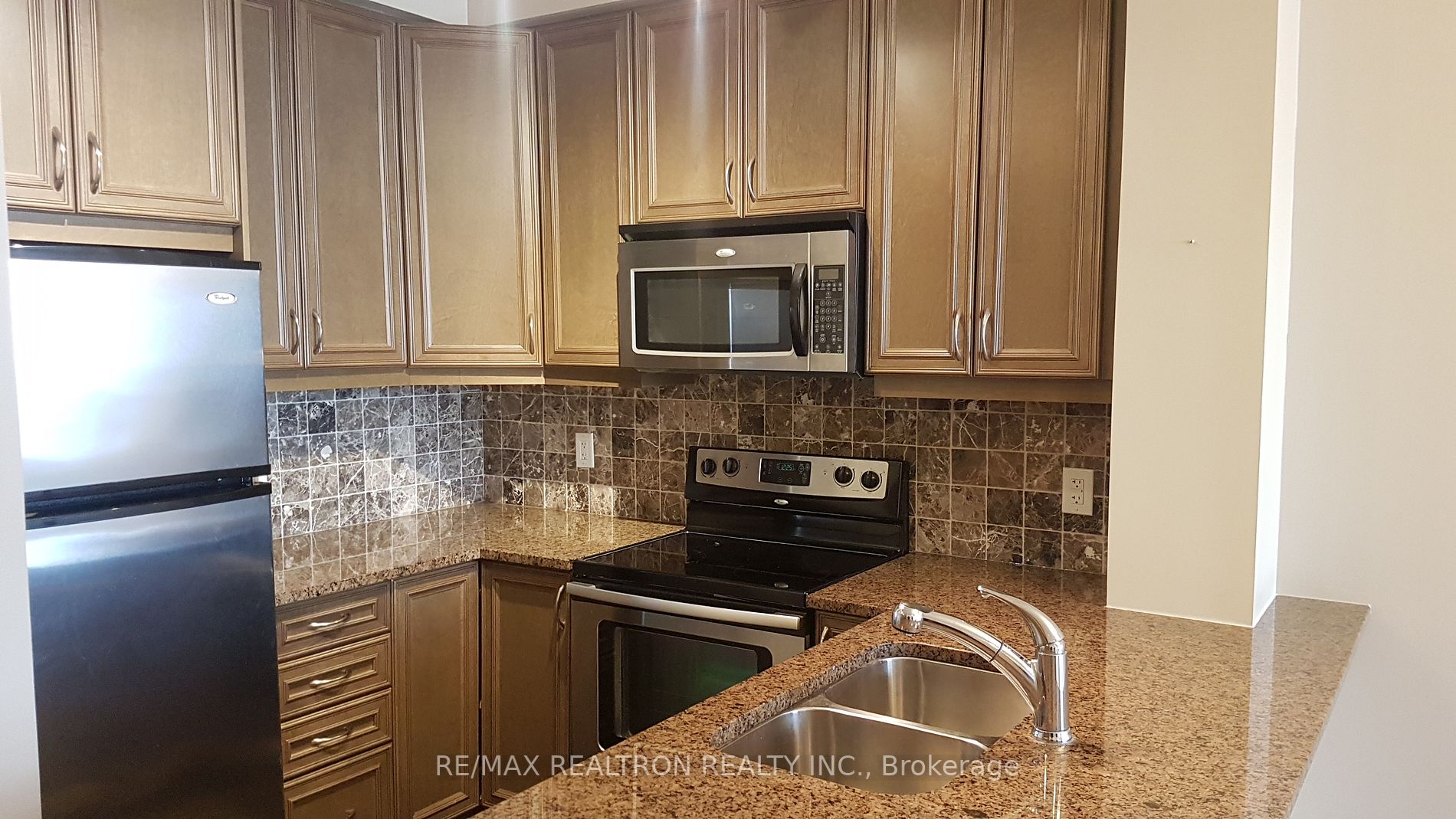 Listing N6623810 - Large Photo # 4