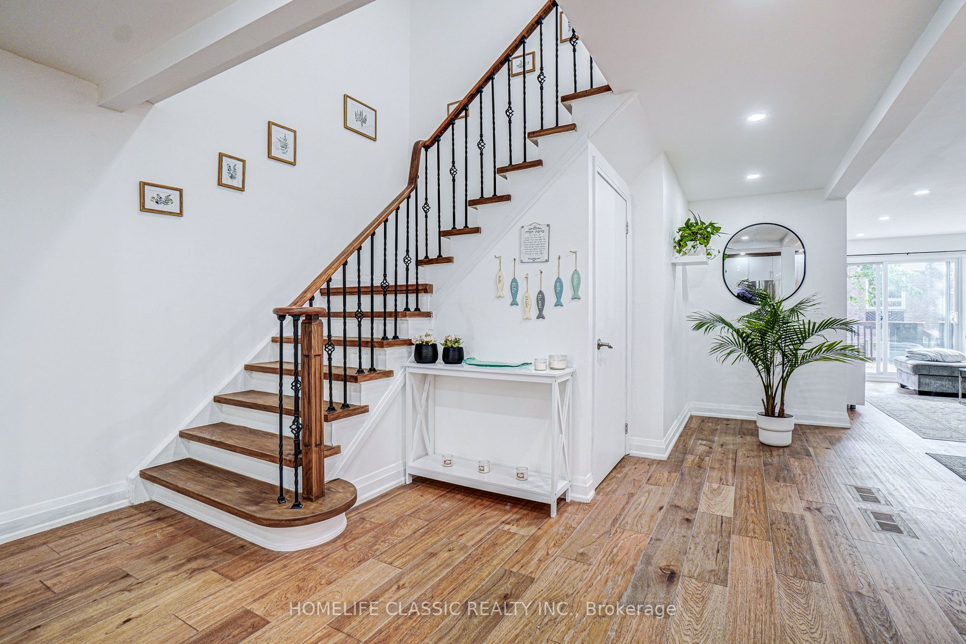 14 Mortimer Crt