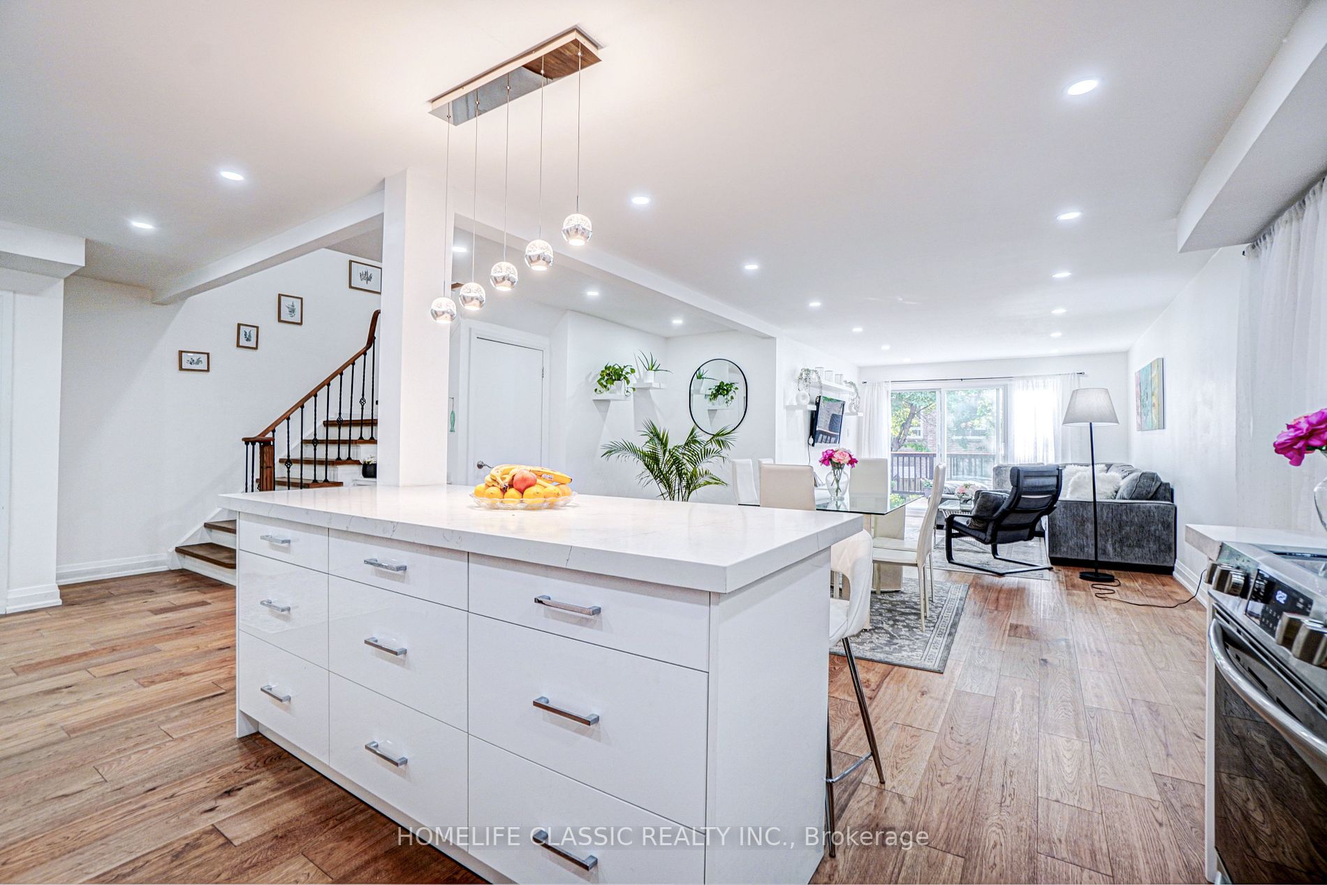 14 Mortimer Crt