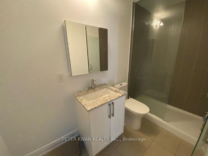 9608 Yonge St, #1105