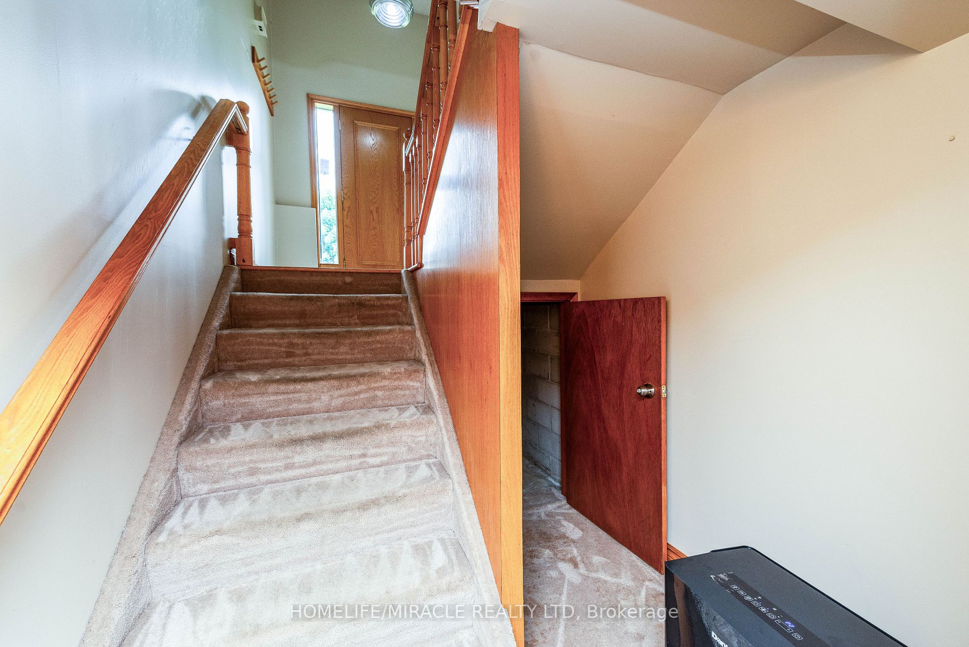 50 Simmons St