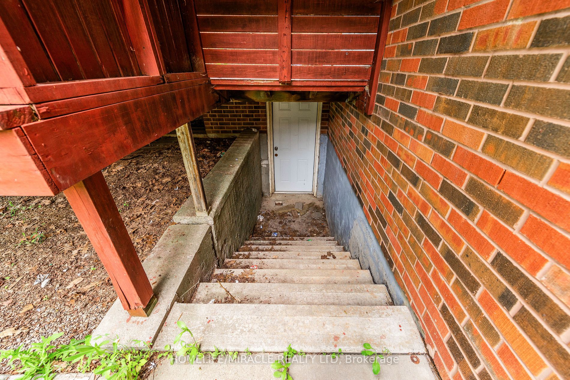 50 Simmons St