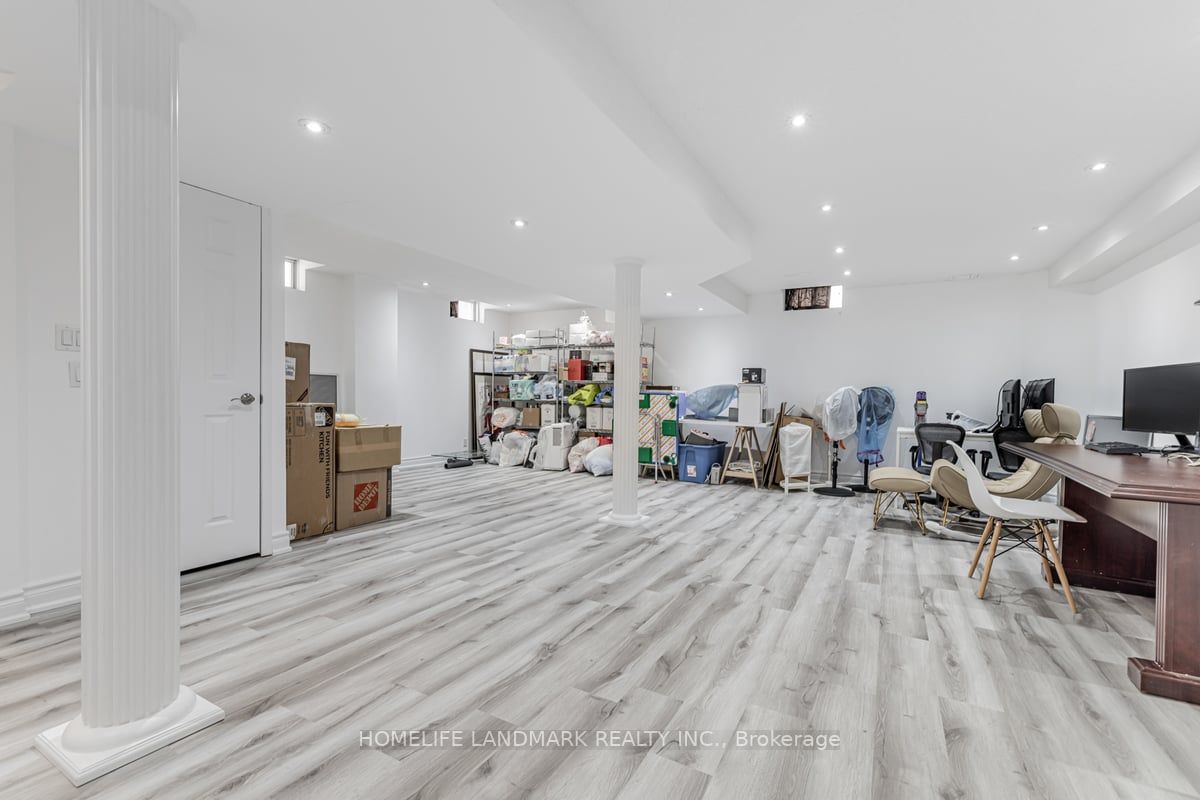 56 Loredana Crt