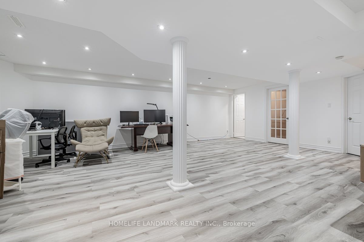 56 Loredana Crt