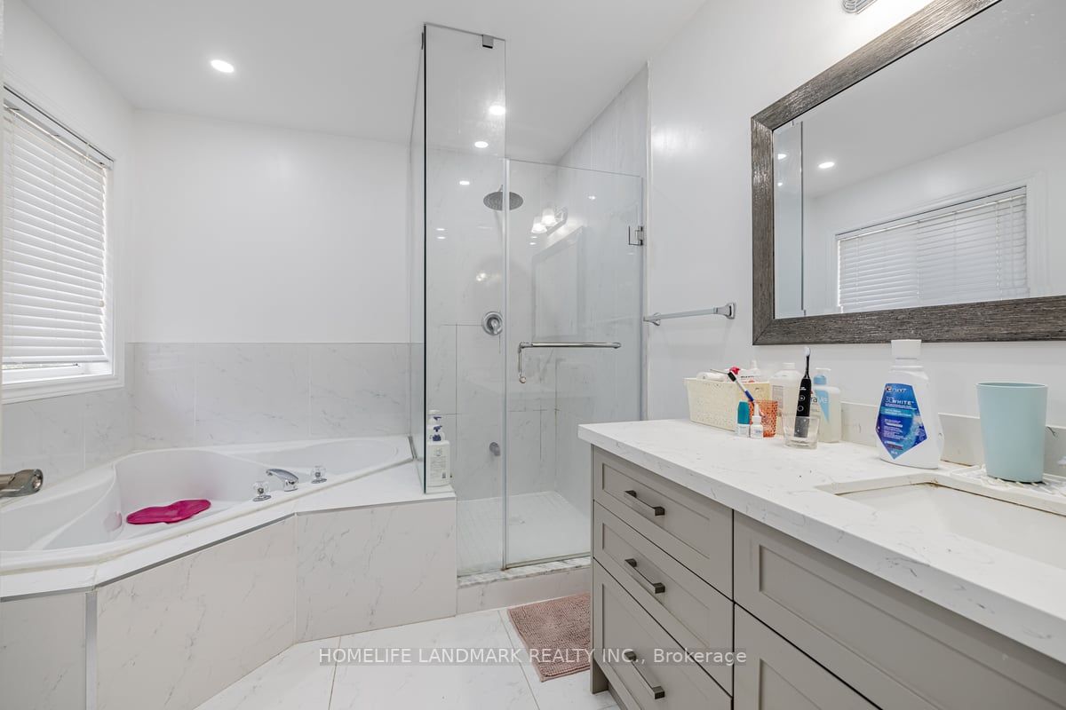 56 Loredana Crt