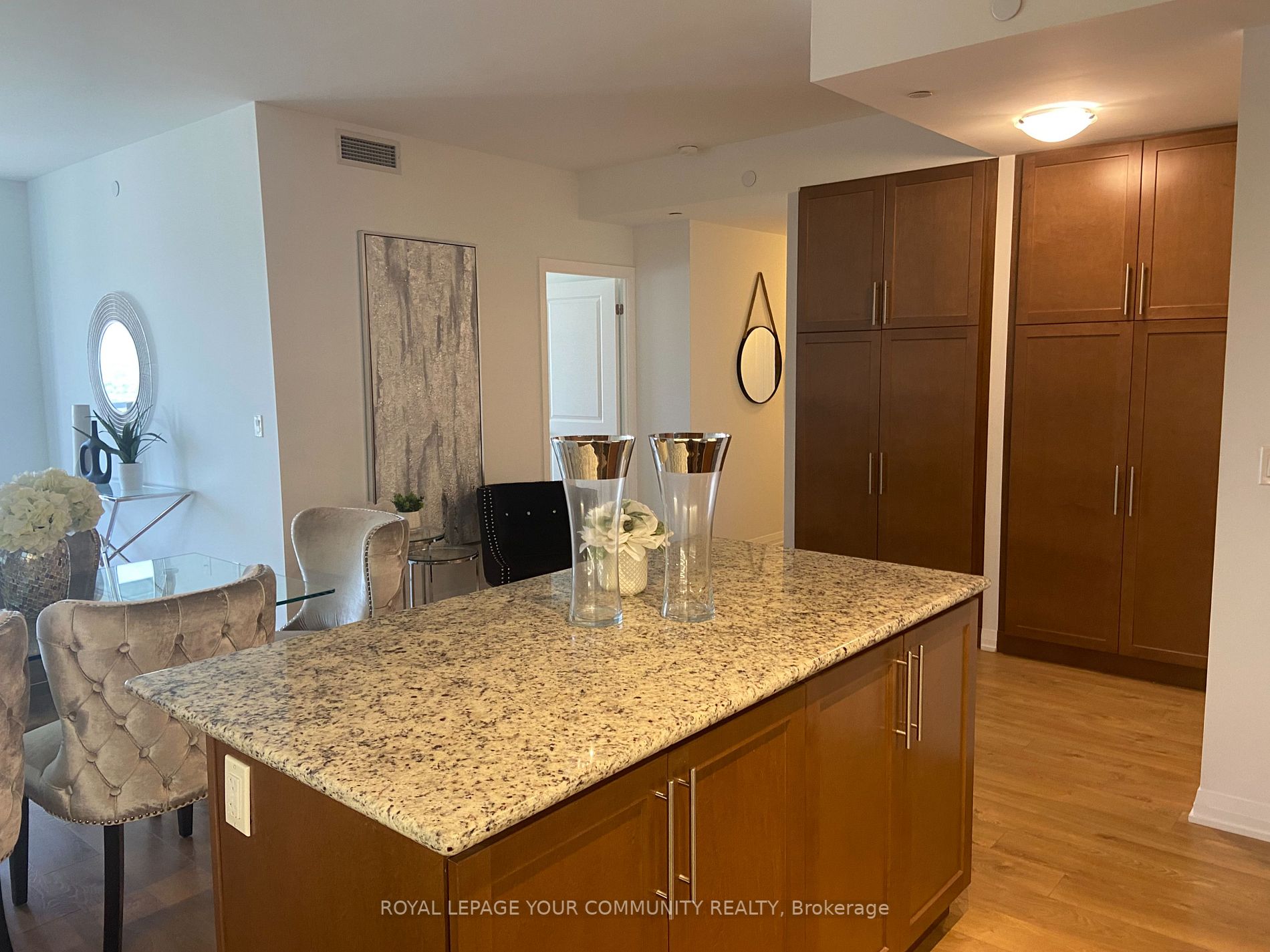 65 Oneida Cres, #1601