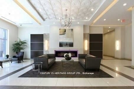 7165 Yonge St, #1110