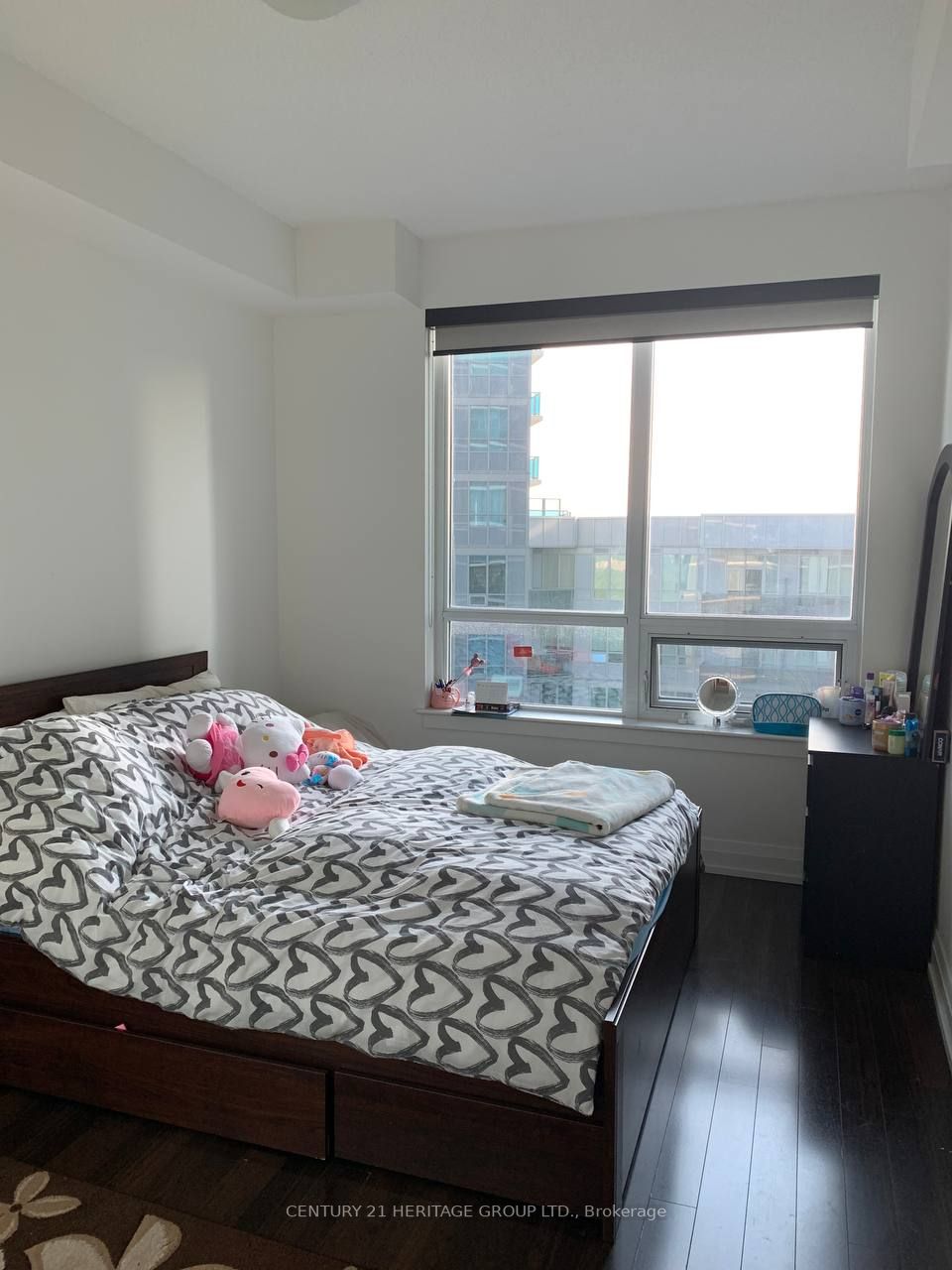 7165 Yonge St, #1110