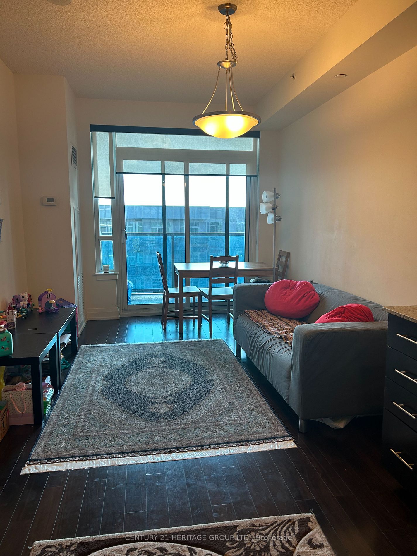 7165 Yonge St, #1110