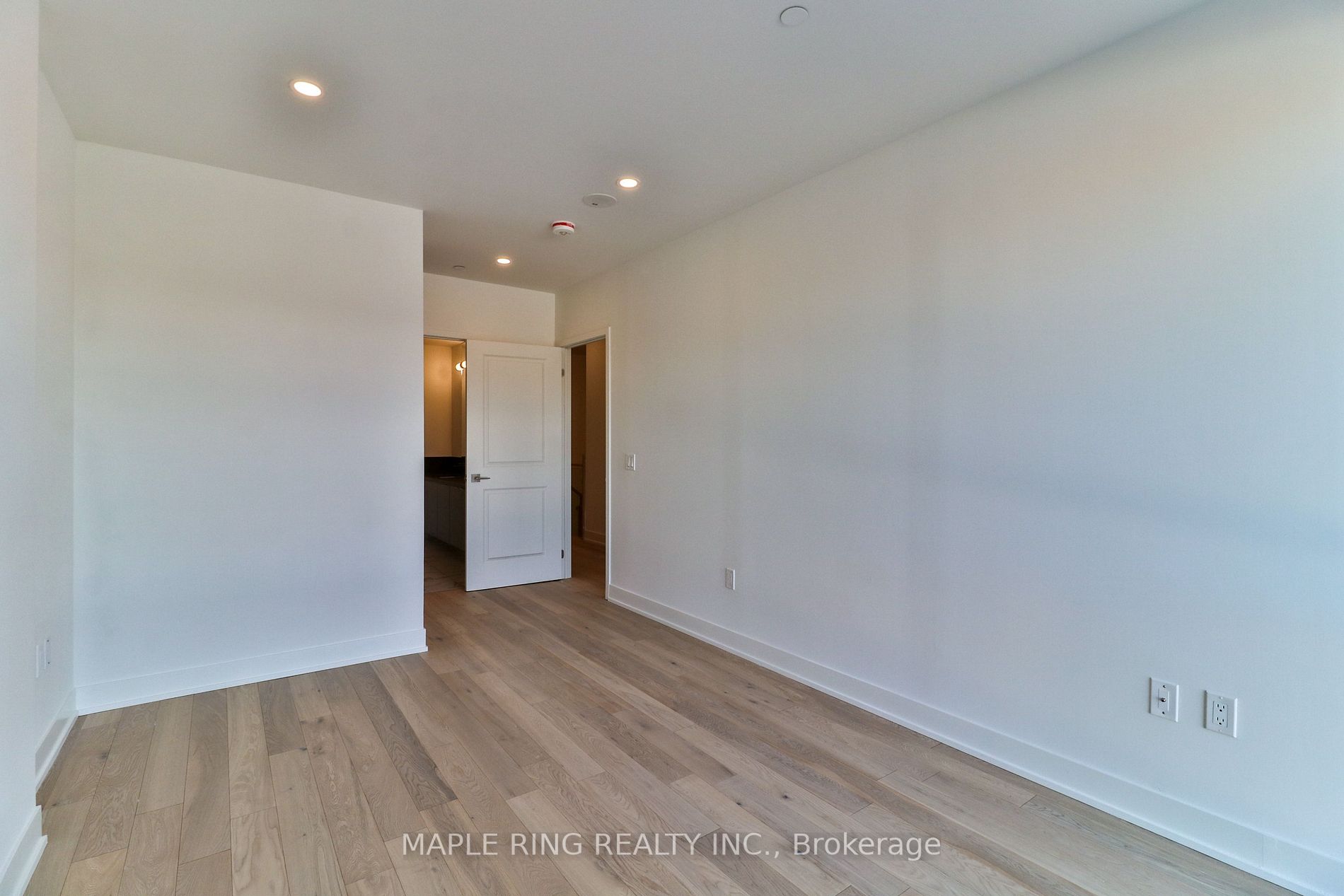 2908 Highway 7 Road, #105