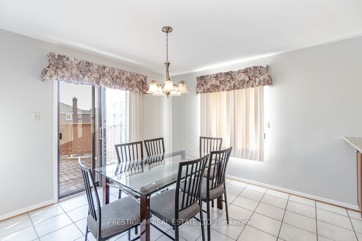 228 Greenock Dr