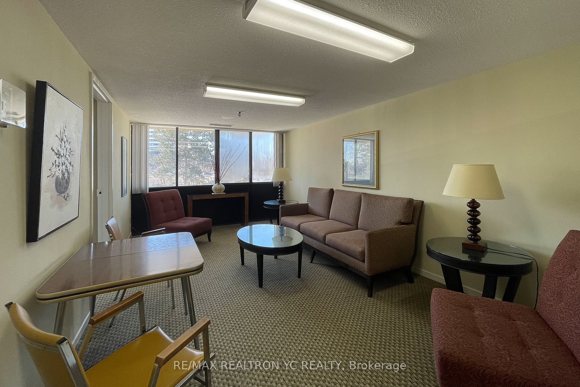 8111 Yonge St, #1712