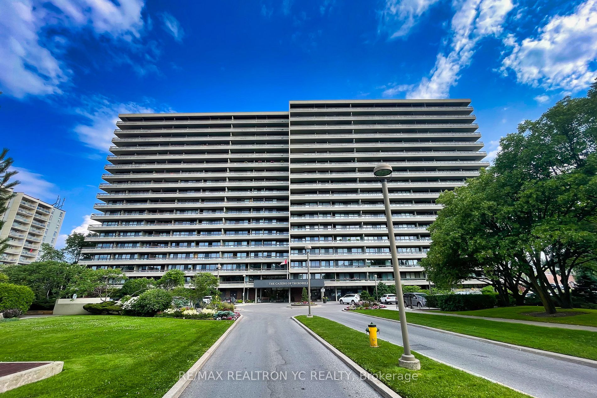 8111 Yonge St, #1712