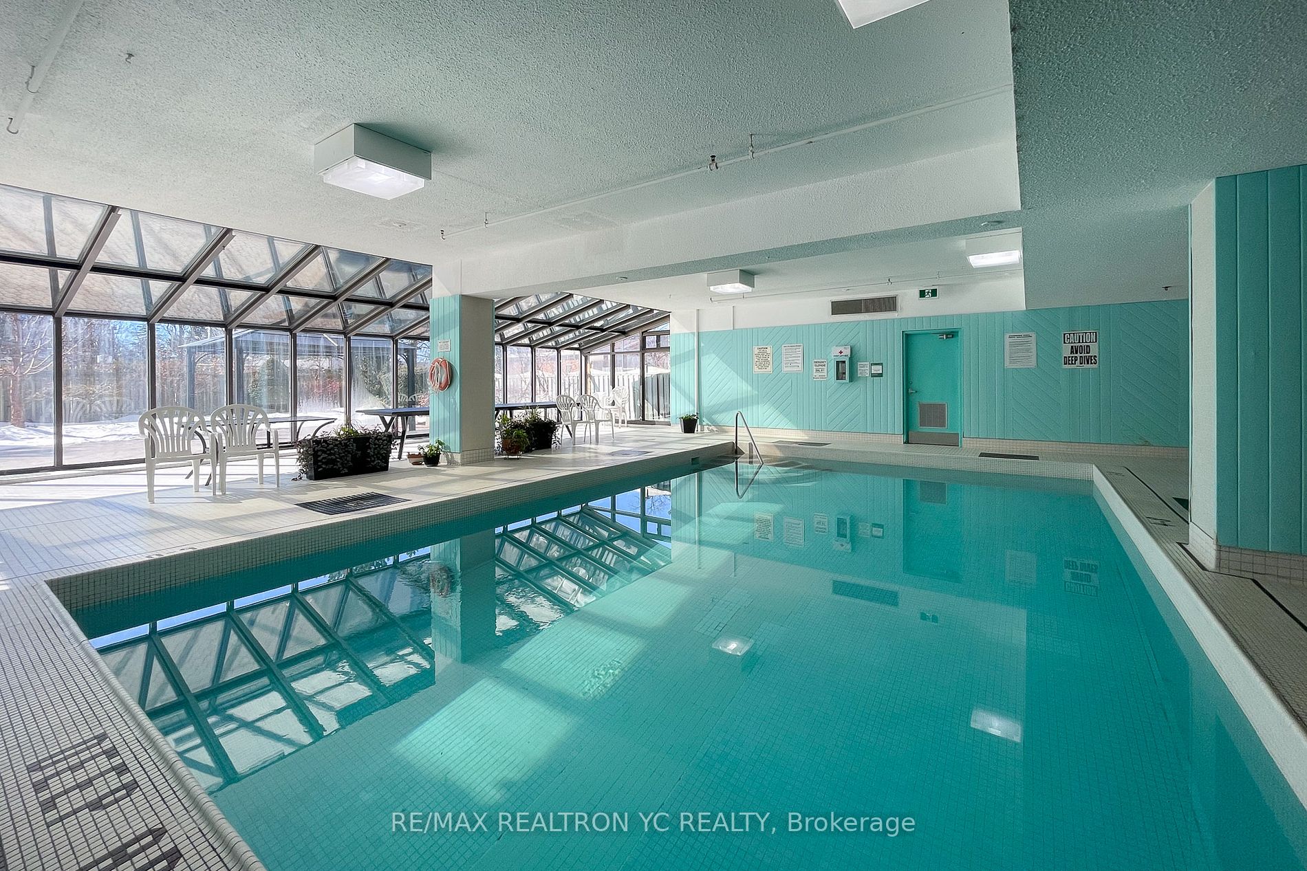 8111 Yonge St, #1712