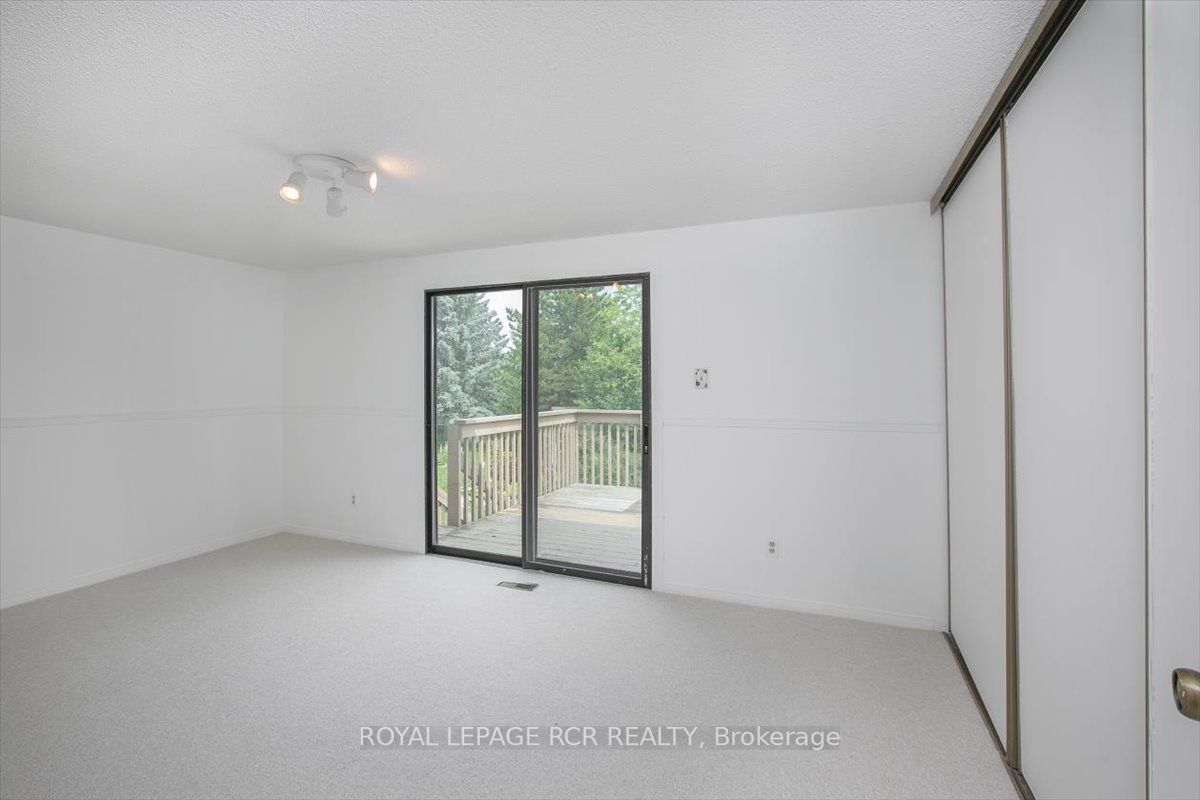 127 Crossland Gate