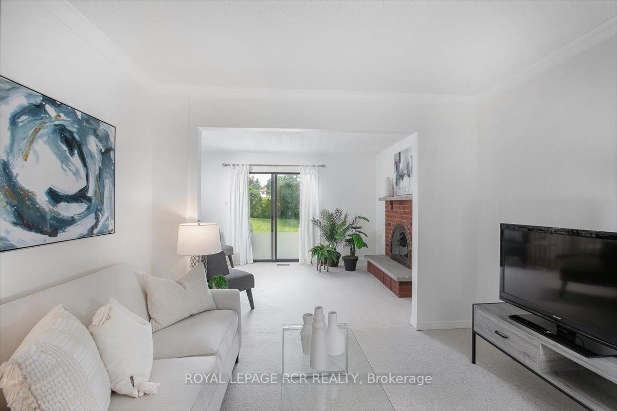127 Crossland Gate