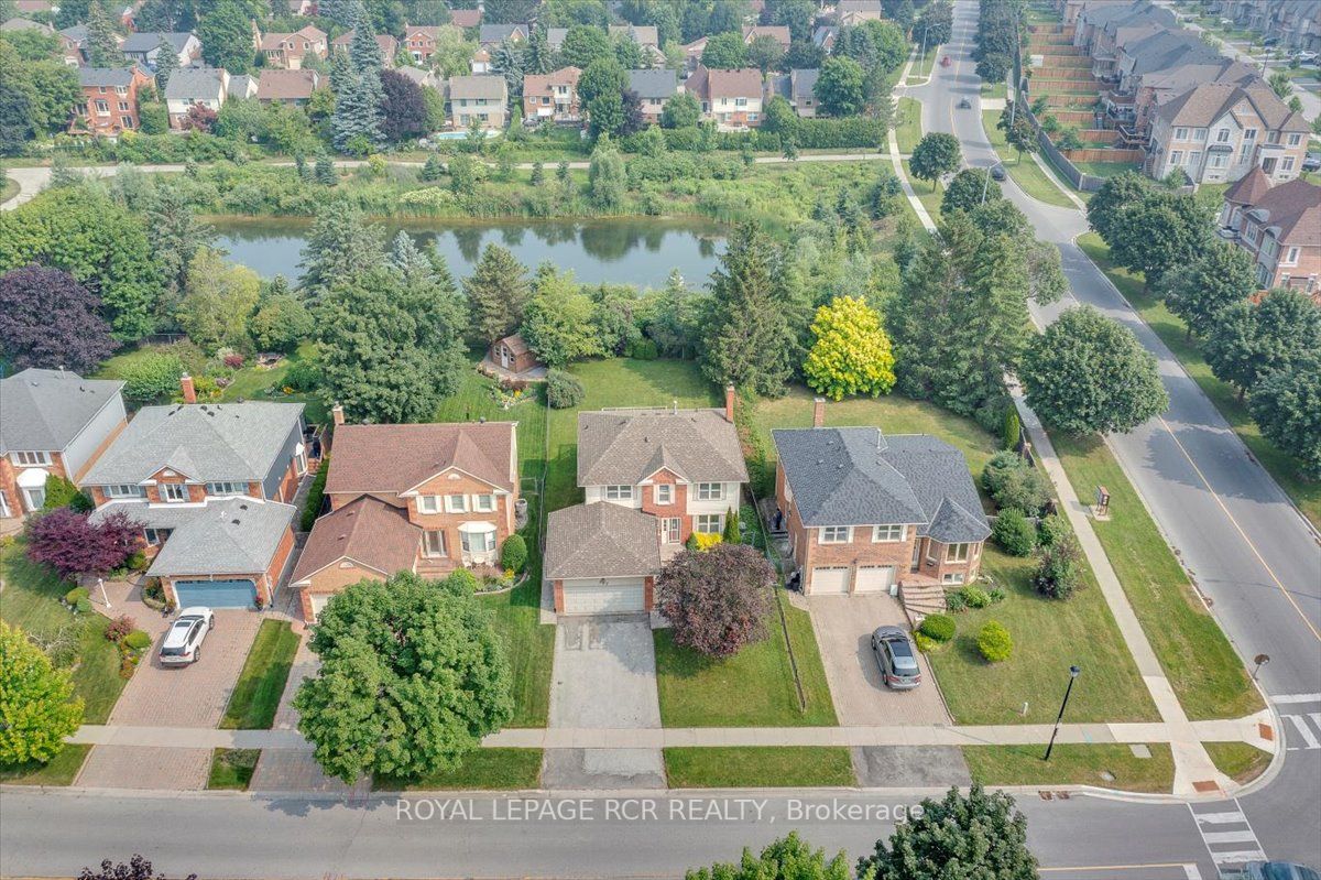 127 Crossland Gate