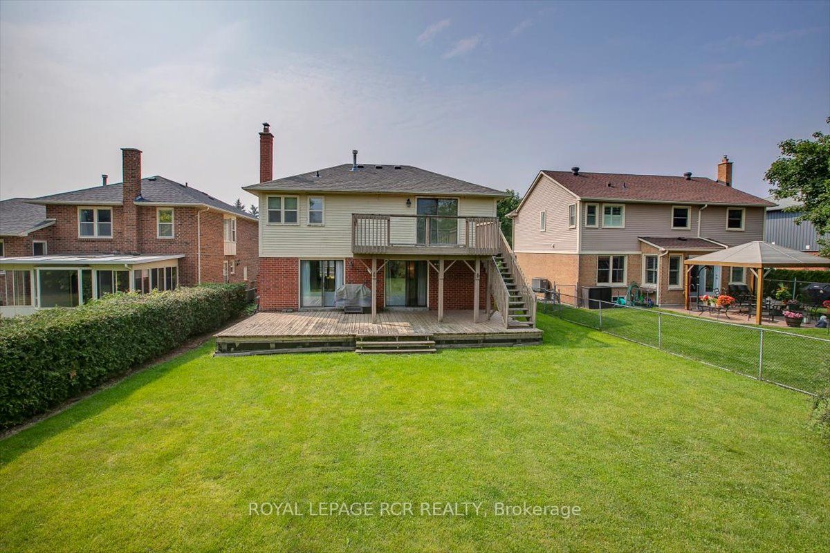 127 Crossland Gate