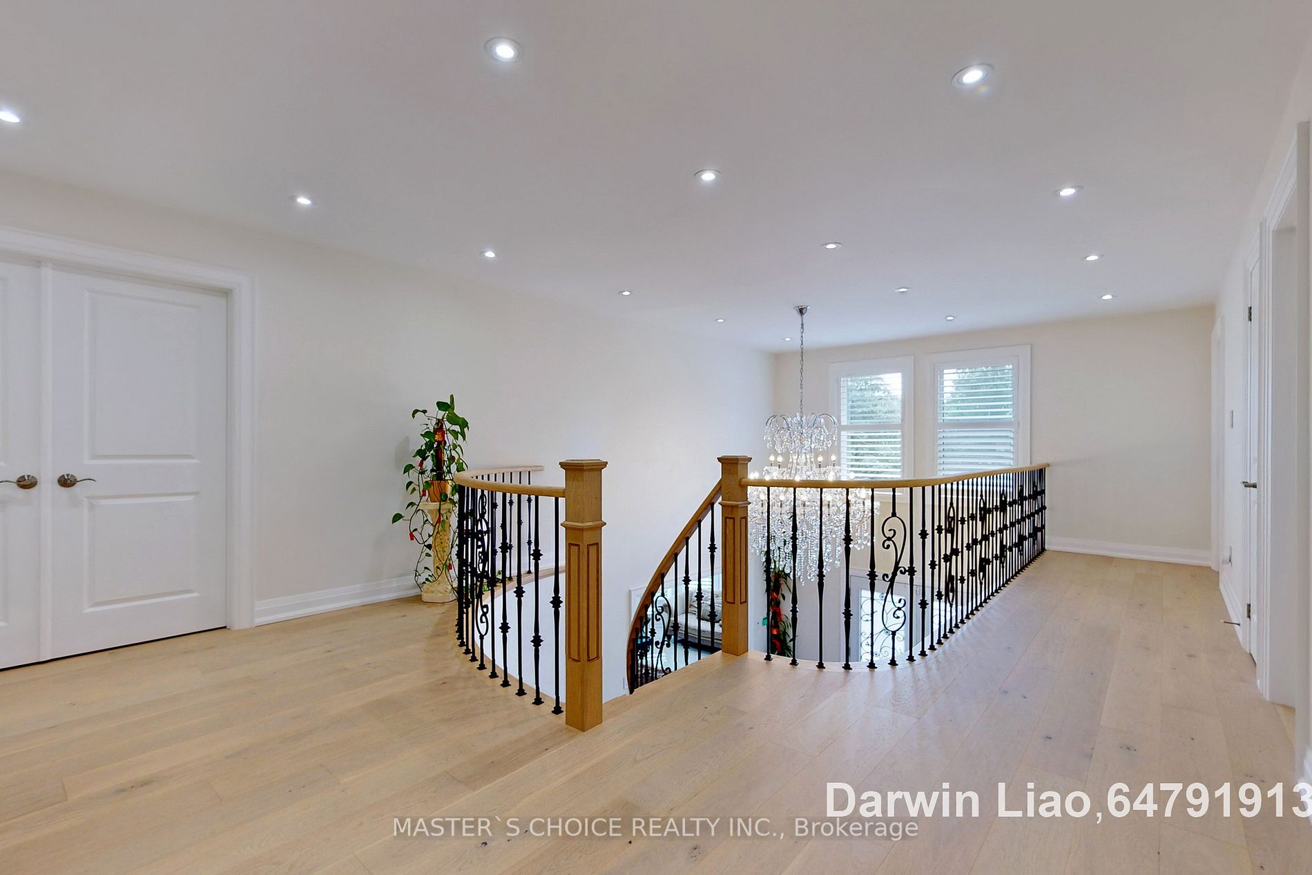 568 Elgin Mills Road W