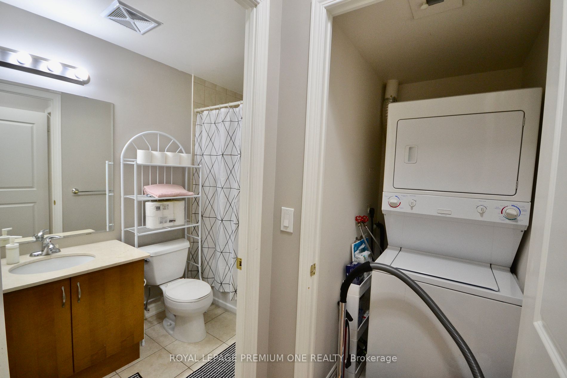 9225 jane Street, #806