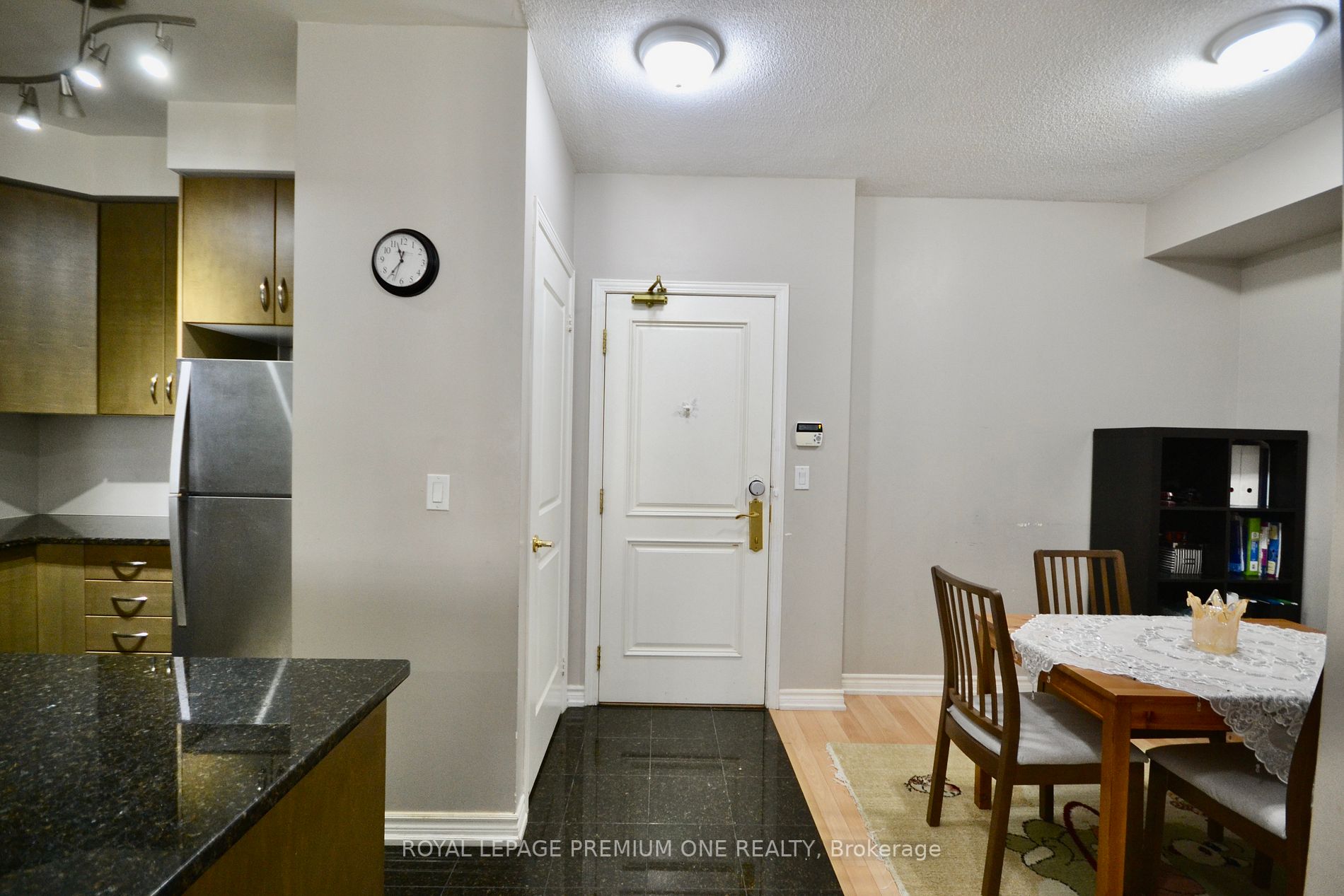 9225 jane Street, #806