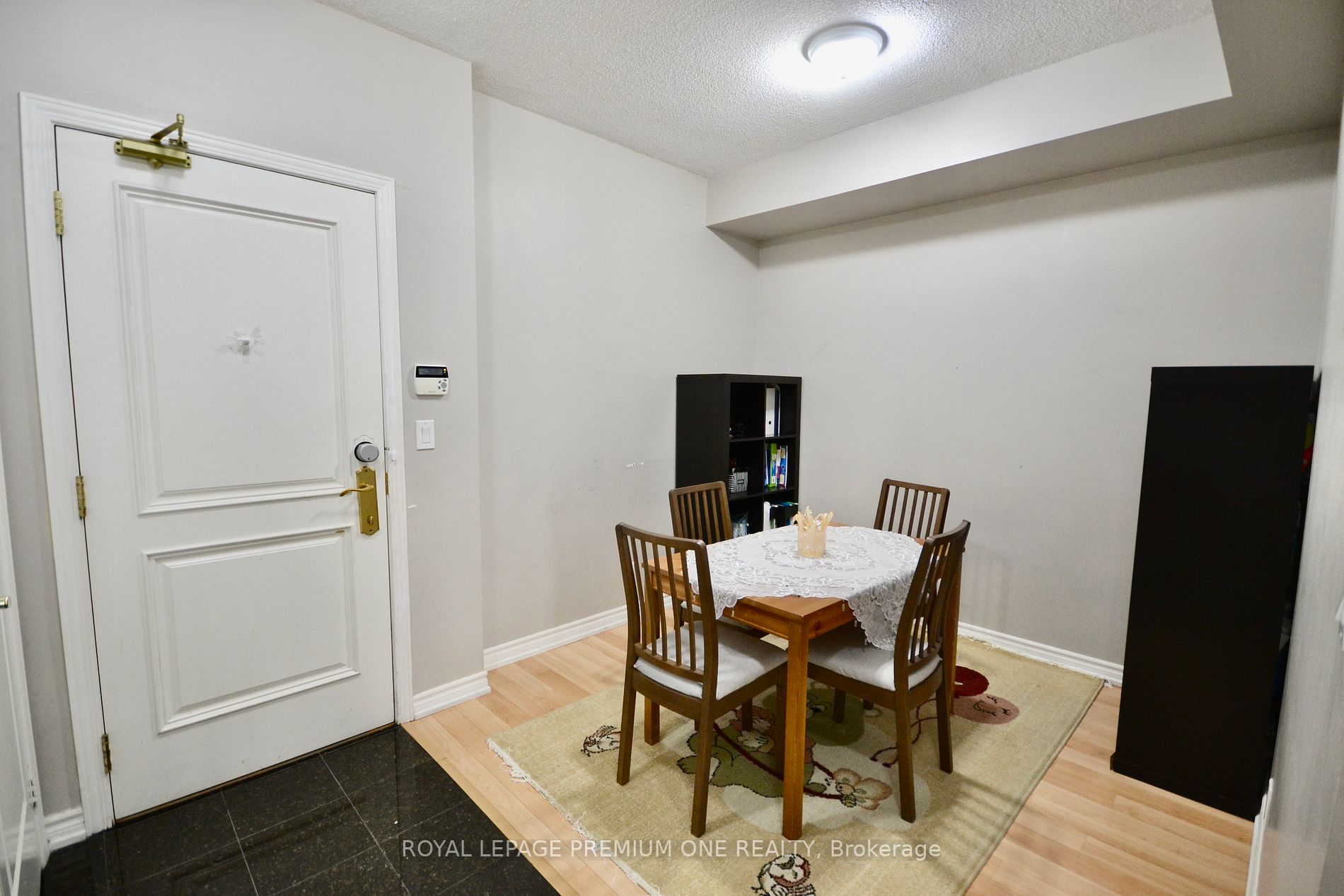 9225 jane Street, #806