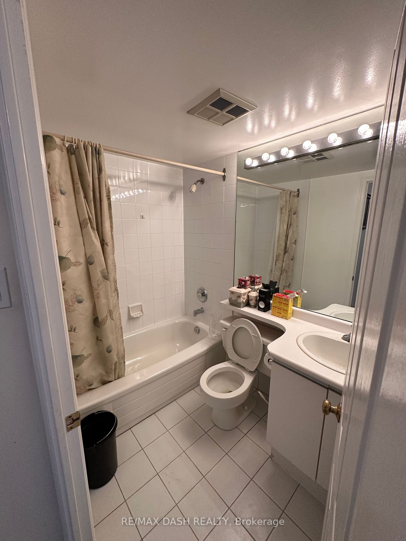 7250 Yonge St, #Ph203