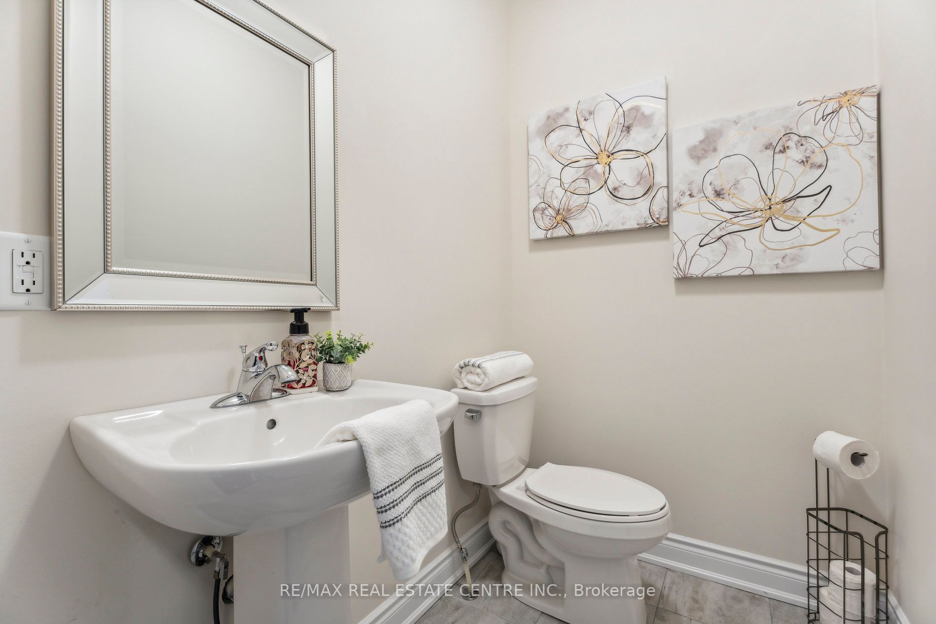 53 Janes Cres