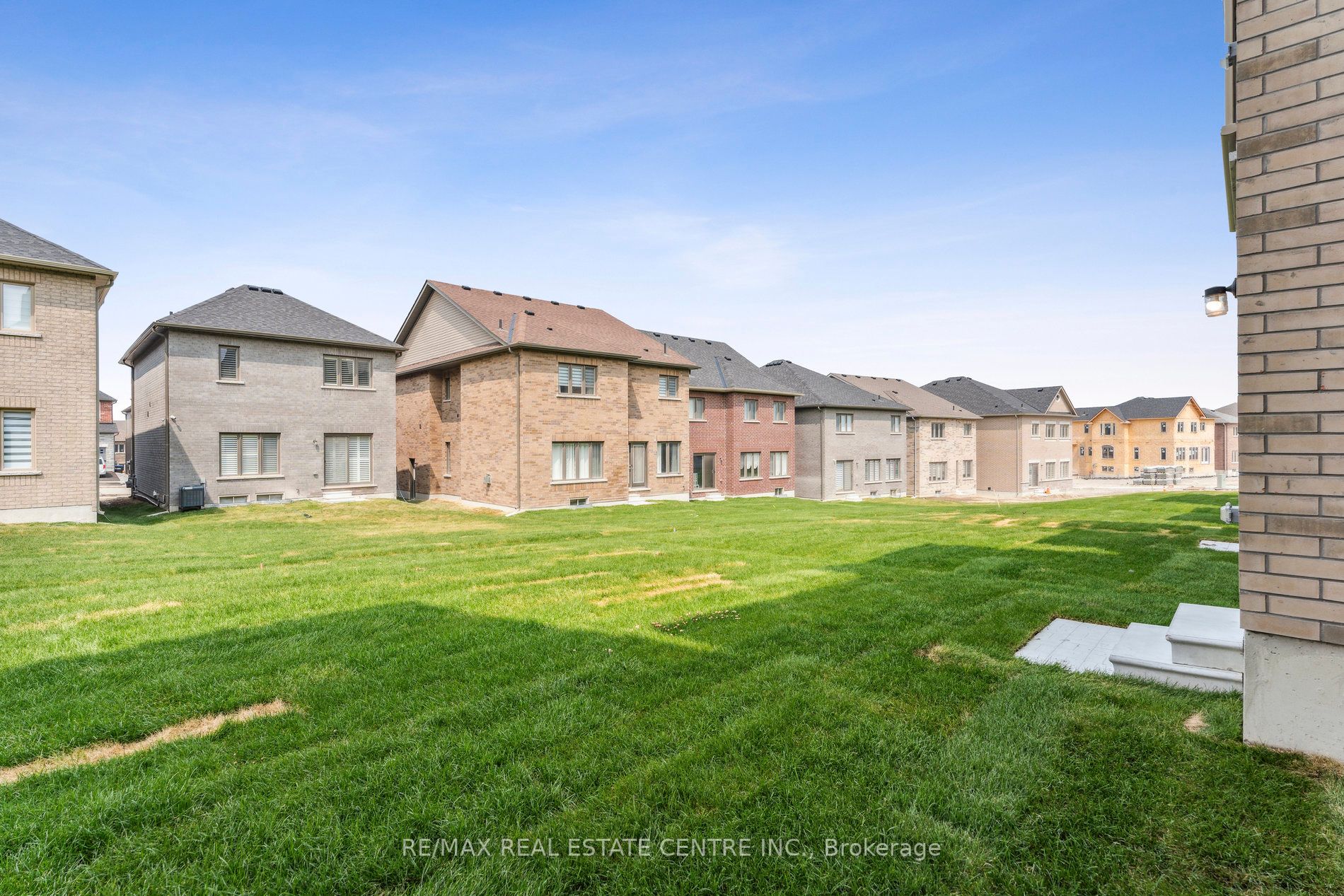 53 Janes Cres