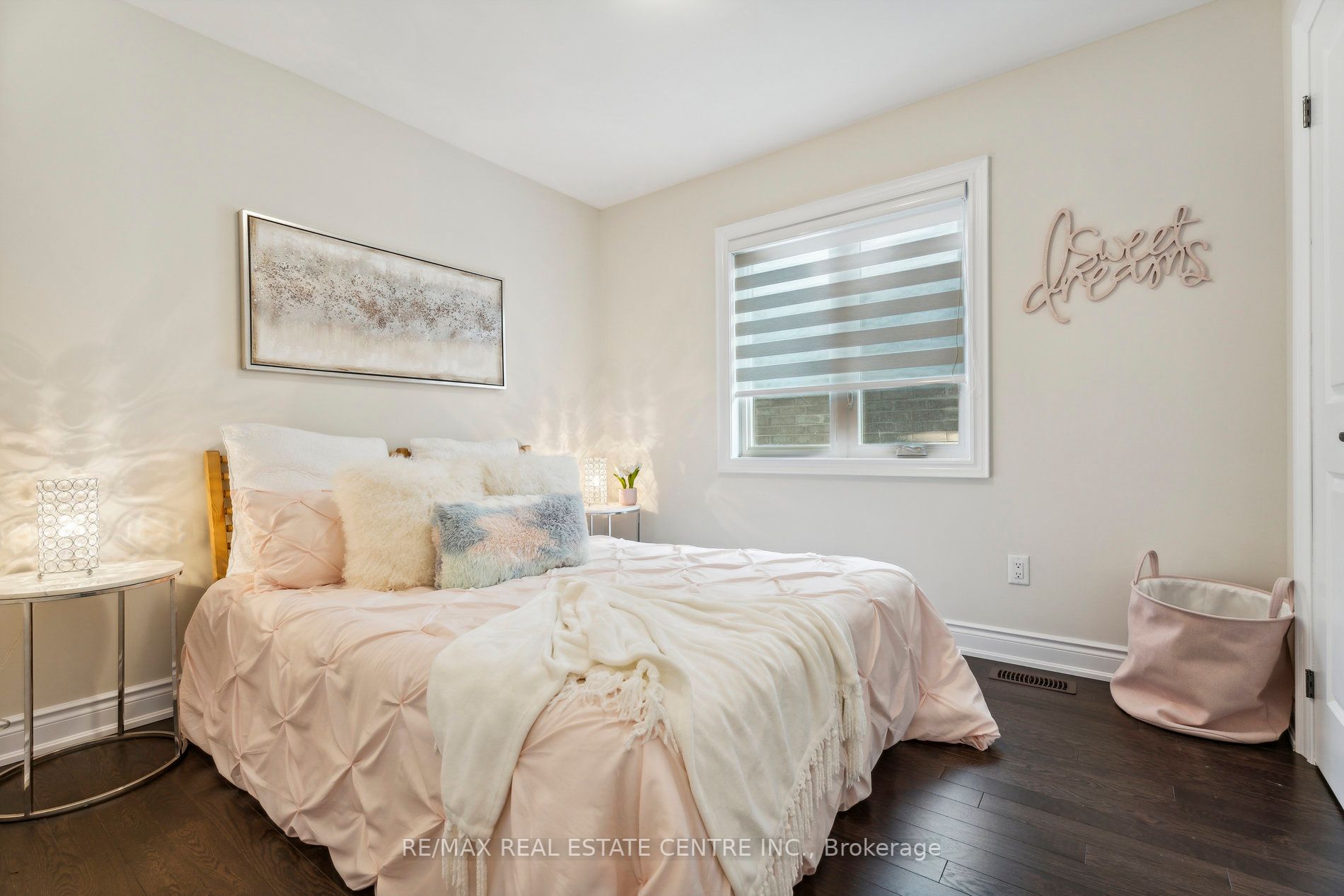53 Janes Cres