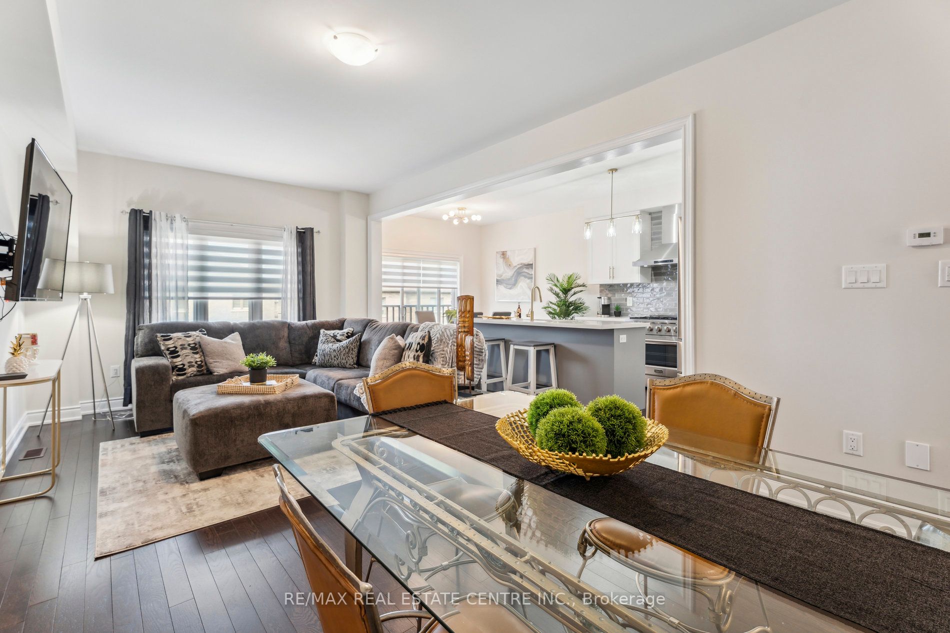 53 Janes Cres