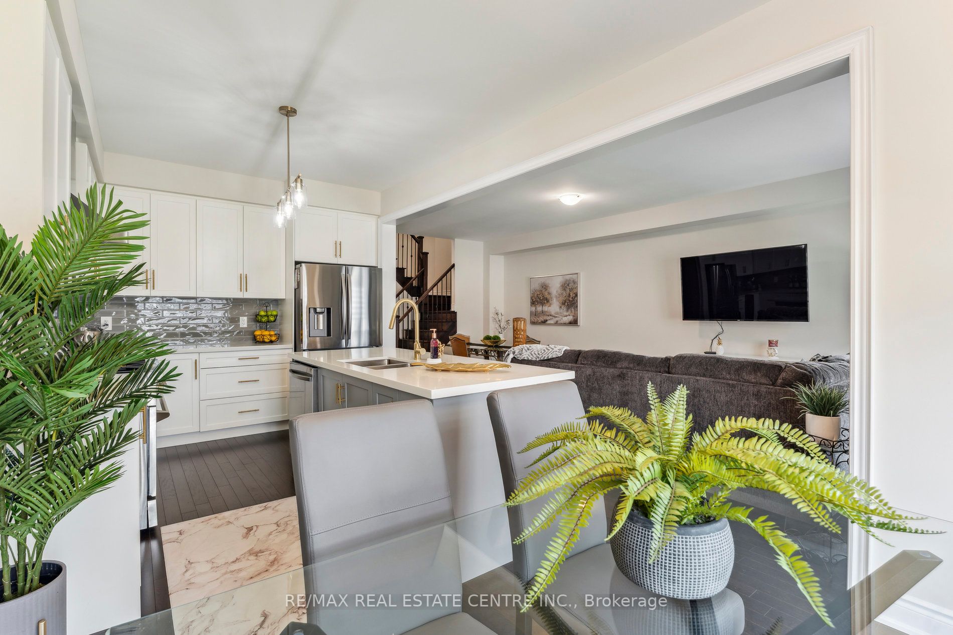 53 Janes Cres